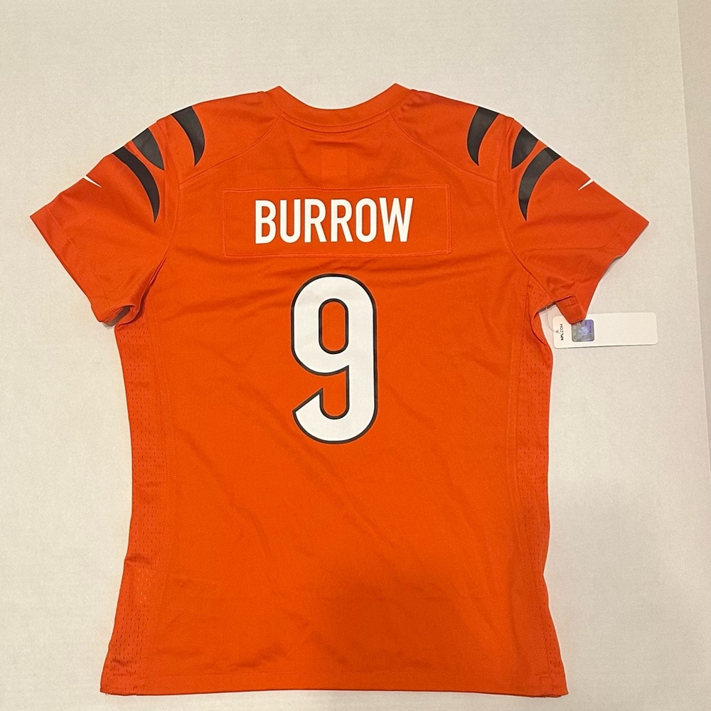 Women’s Cincinnati Bengals Joe Burrow NFL Jersey new with tags